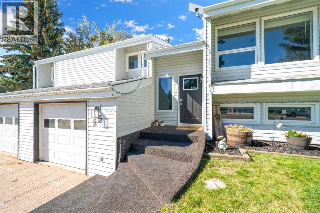 25 Fairway Crescent