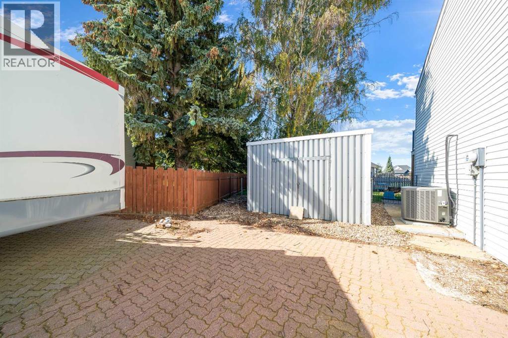 25 Fairway Crescent