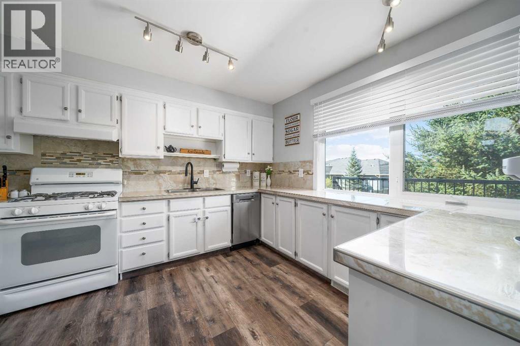 25 Fairway Crescent