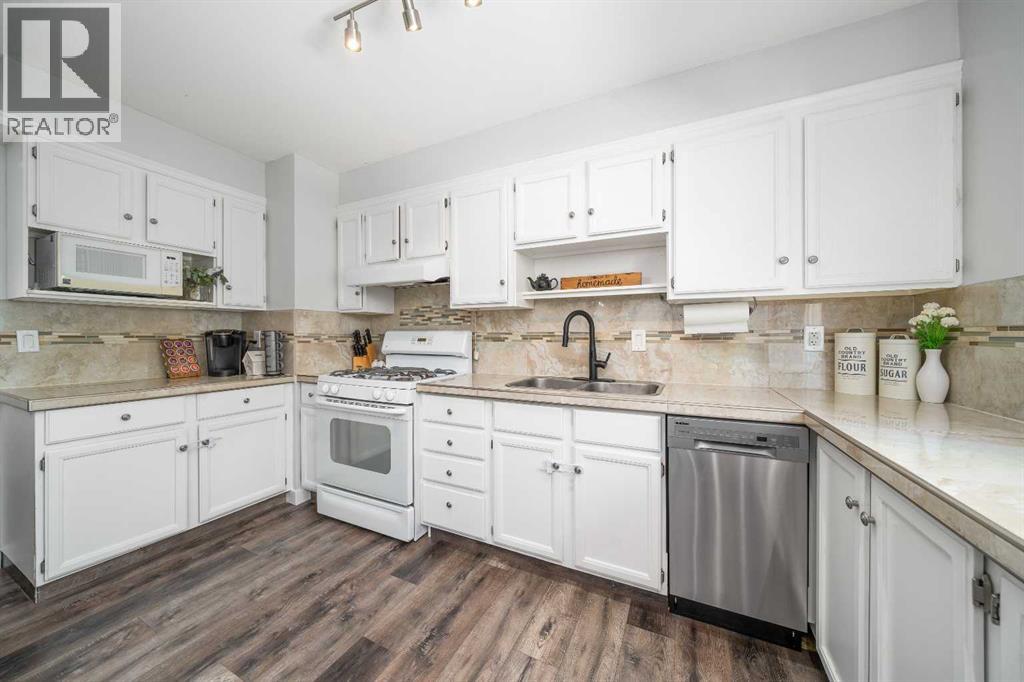 25 Fairway Crescent