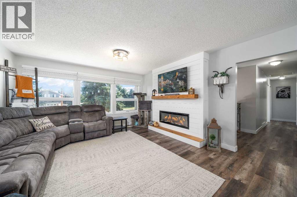 25 Fairway Crescent