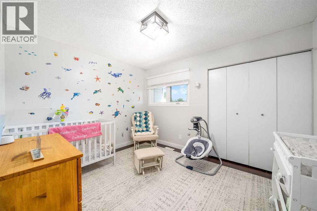 25 Fairway Crescent