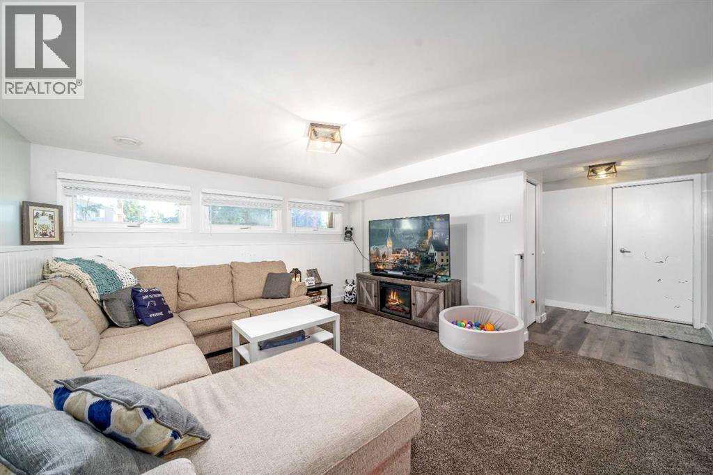 25 Fairway Crescent