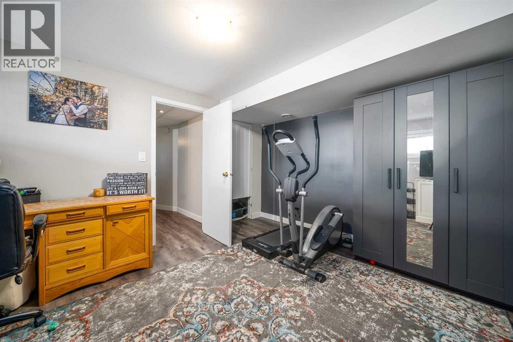 25 Fairway Crescent