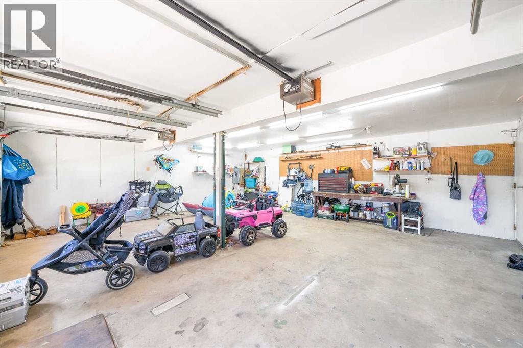 25 Fairway Crescent