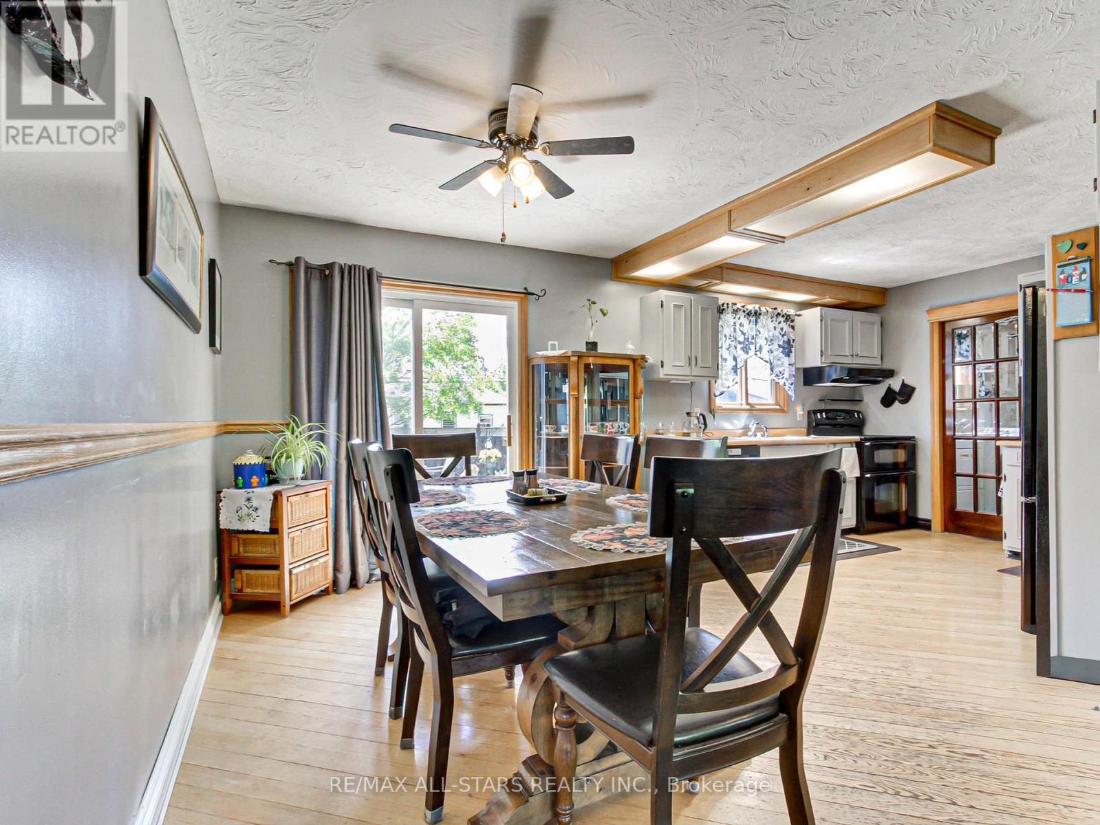397 Winnifred Drive, Georgina, Ontario  L4P 3B6 - Photo 10 - N13809262