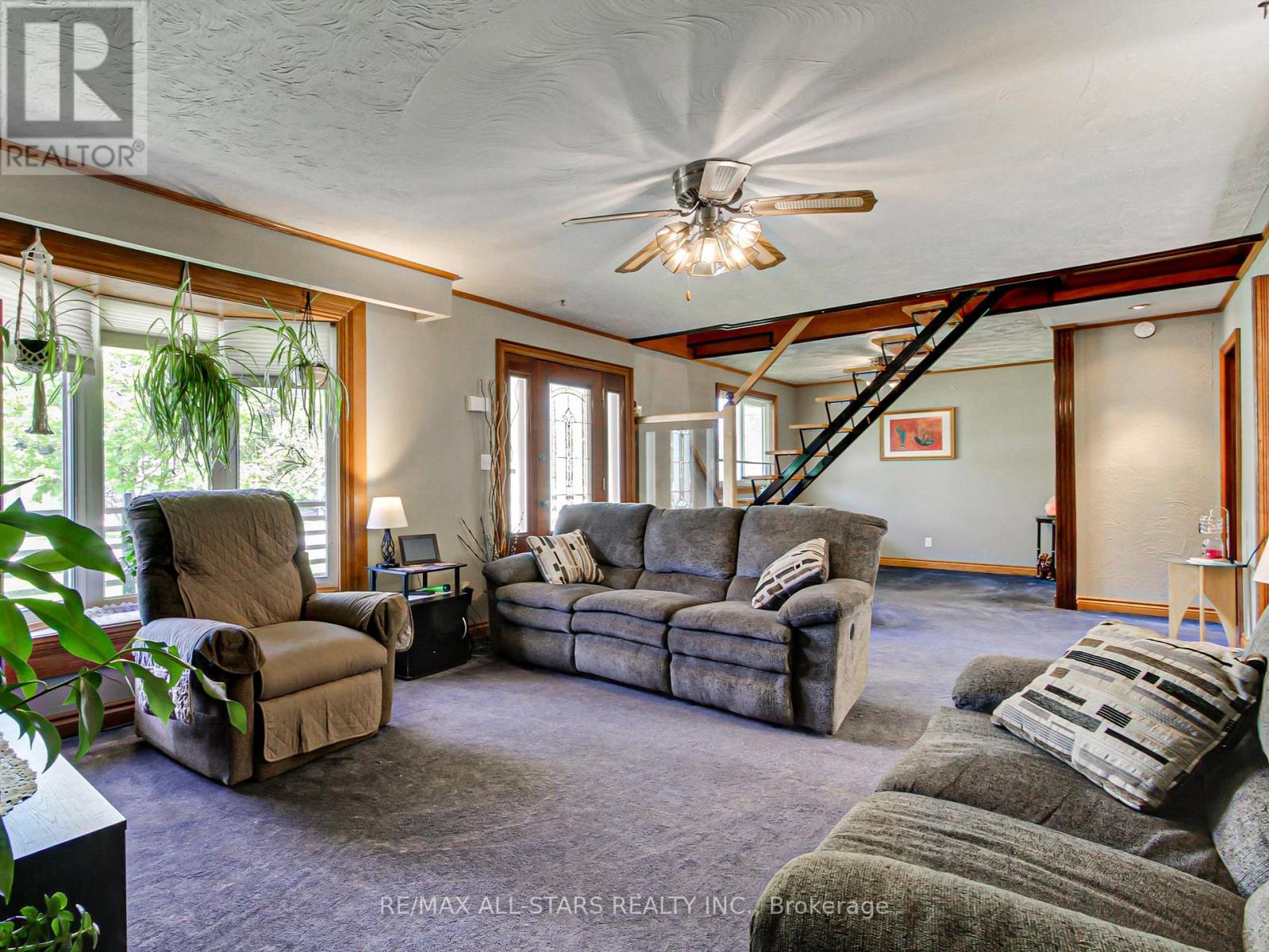 397 Winnifred Drive, Georgina, Ontario  L4P 3B6 - Photo 5 - N13809262