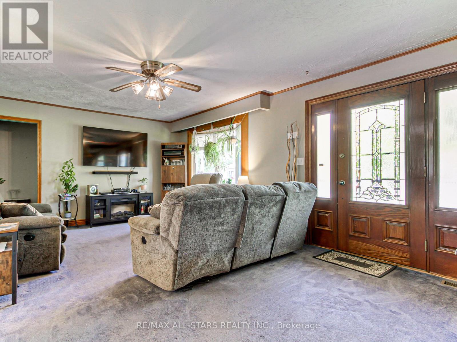 397 Winnifred Drive, Georgina, Ontario  L4P 3B6 - Photo 6 - N13809262