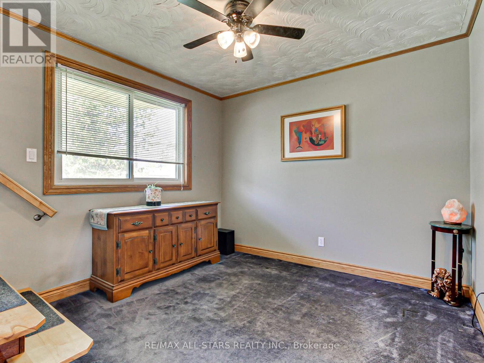 397 Winnifred Drive, Georgina, Ontario  L4P 3B6 - Photo 8 - N13809262