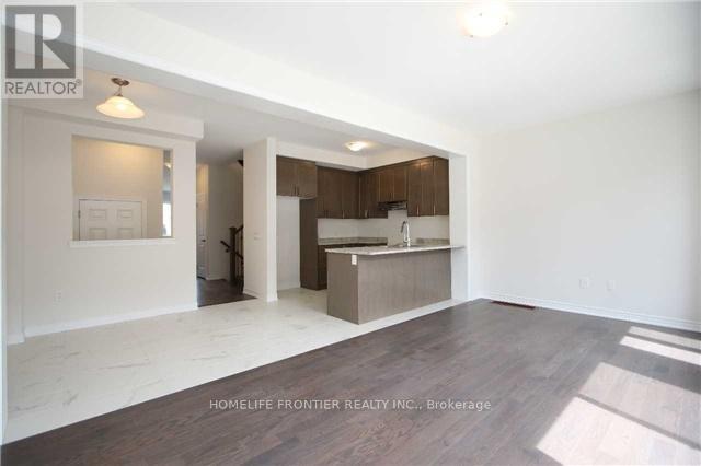 7 Frederick Pearson Street, East Gwillimbury, Ontario  L9N 0R9 - Photo 4 - N13809418