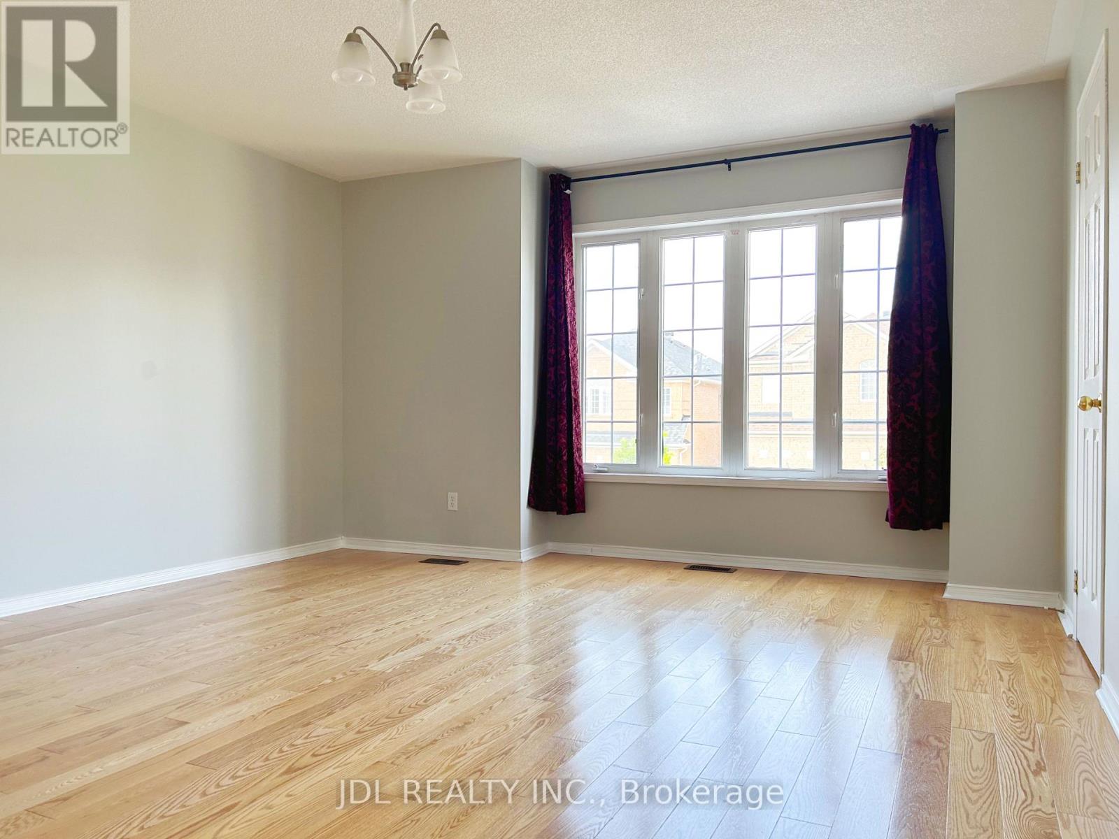 15 Maffey Crescent, Richmond Hill (Westbrook), Ontario  L4S 0A9 - Photo 3 - N13809426