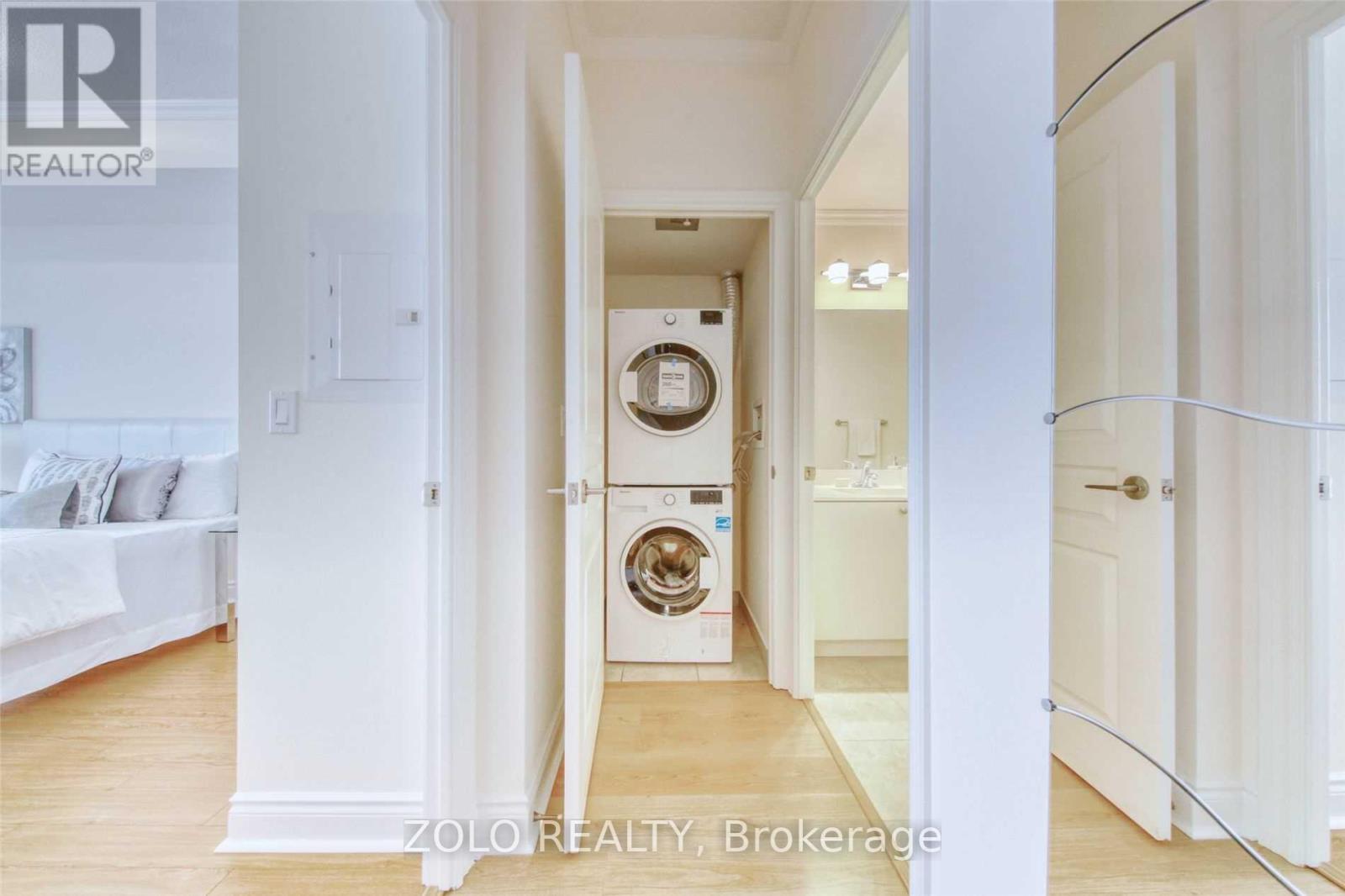1912 - 7 North Park Road, Vaughan (Beverley Glen), Ontario  L4J 0C9 - Photo 8 - N13809546
