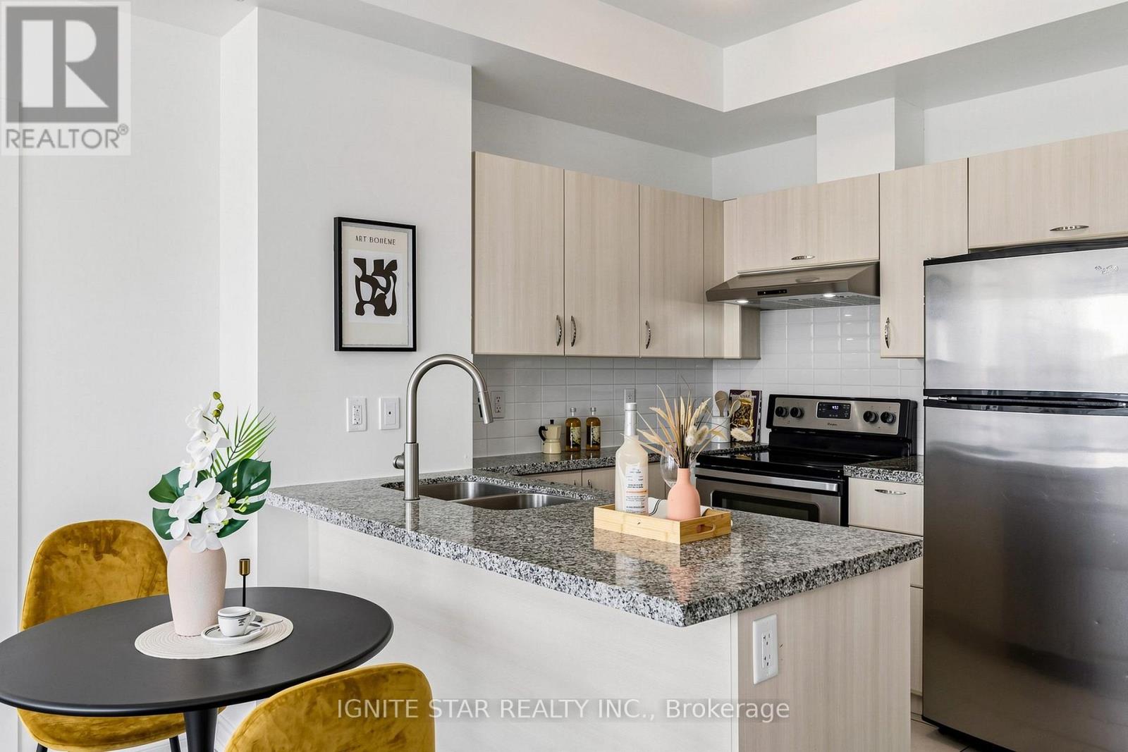 1201 - 5740 Yonge Street, Toronto, Ontario  M2M 0B1 - Photo 2 - C13768828