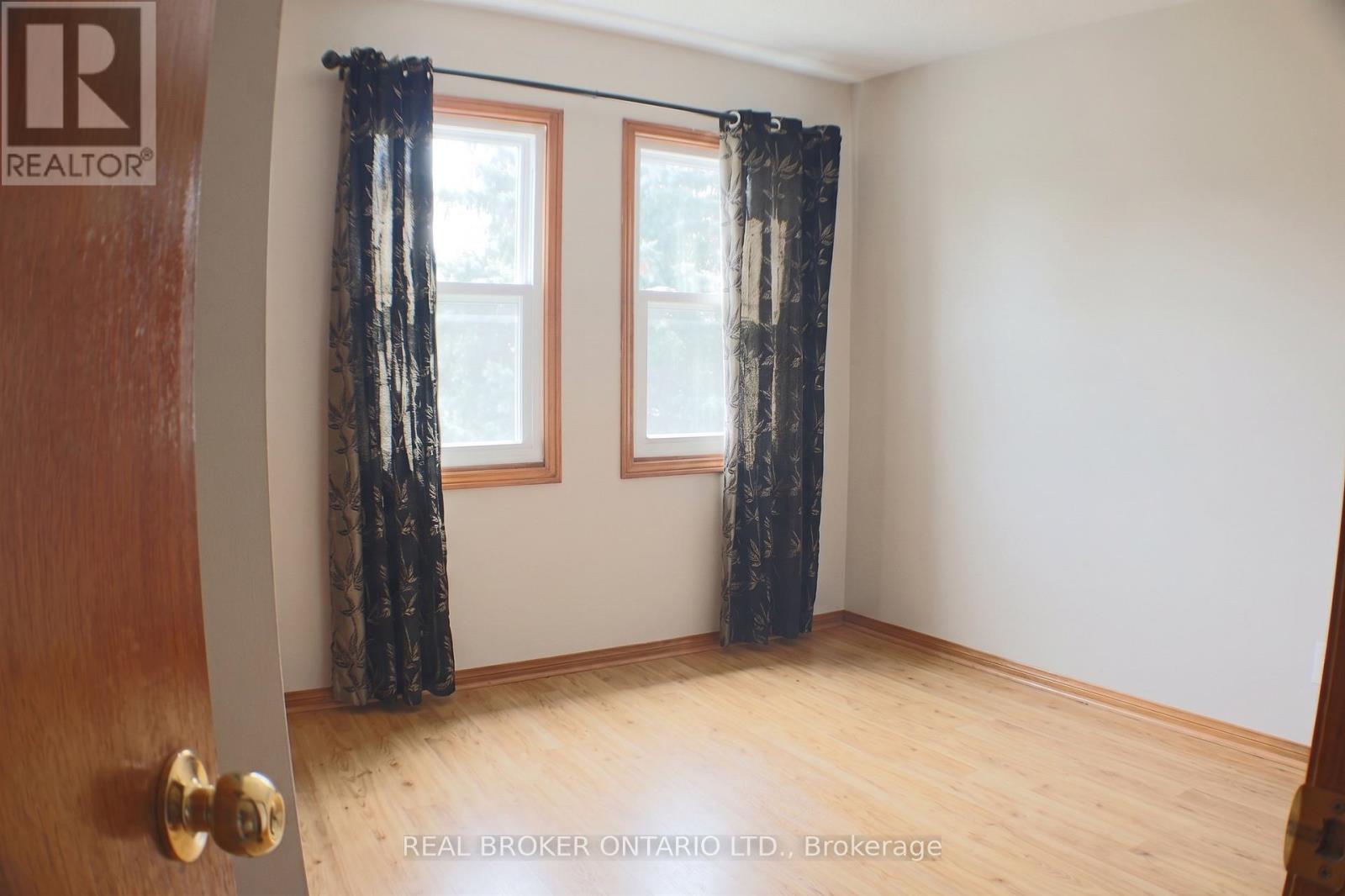 24 Fallen Oak Court, Brampton, Ontario  L6Y 3T5 - Photo 19 - W13809246