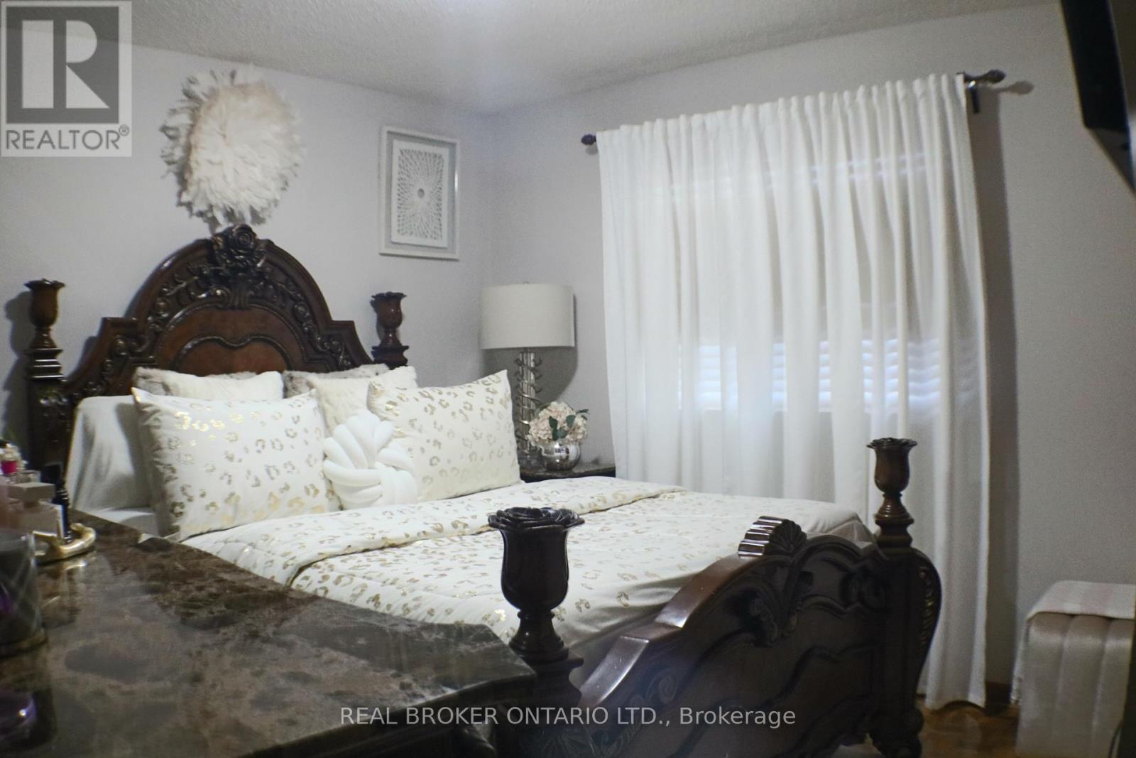 24 Fallen Oak Court, Brampton, Ontario  L6Y 3T5 - Photo 21 - W13809246