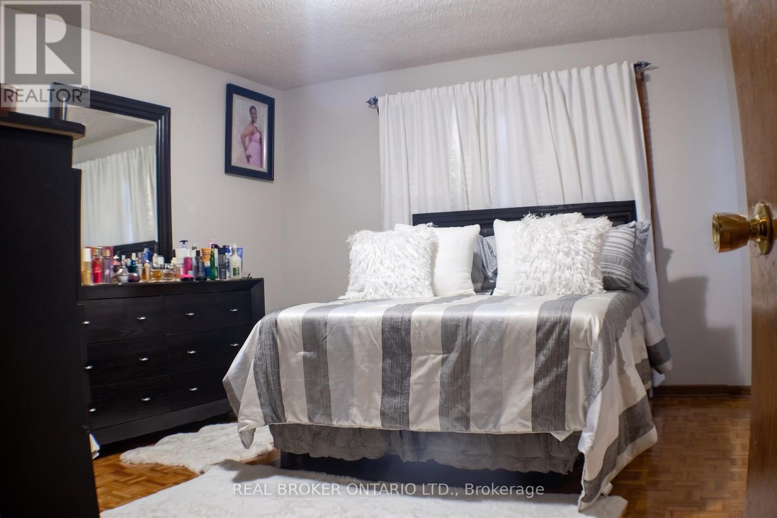 24 Fallen Oak Court, Brampton, Ontario  L6Y 3T5 - Photo 23 - W13809246