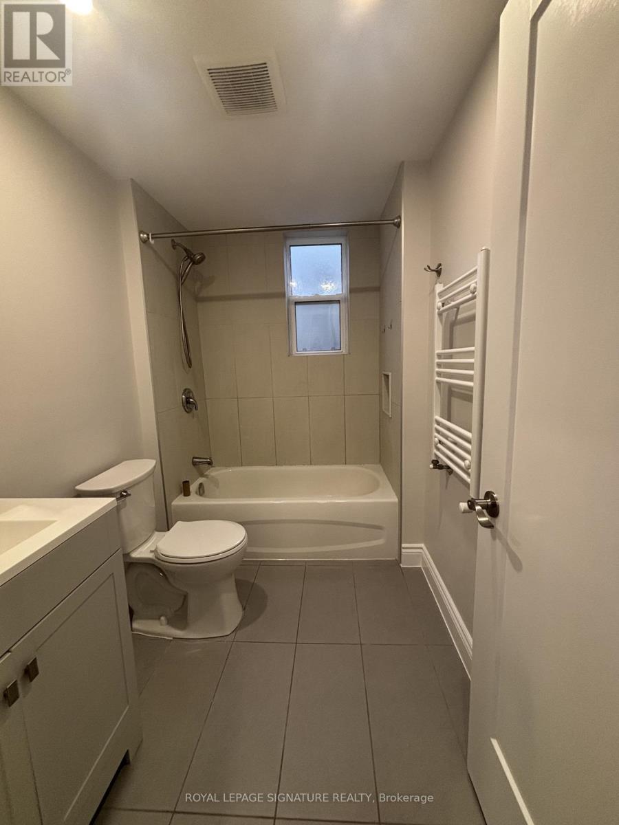 2 - 3289 Lakeshore Boulevard W, Toronto, Ontario  M8W 1M8 - Photo 6 - W13809258