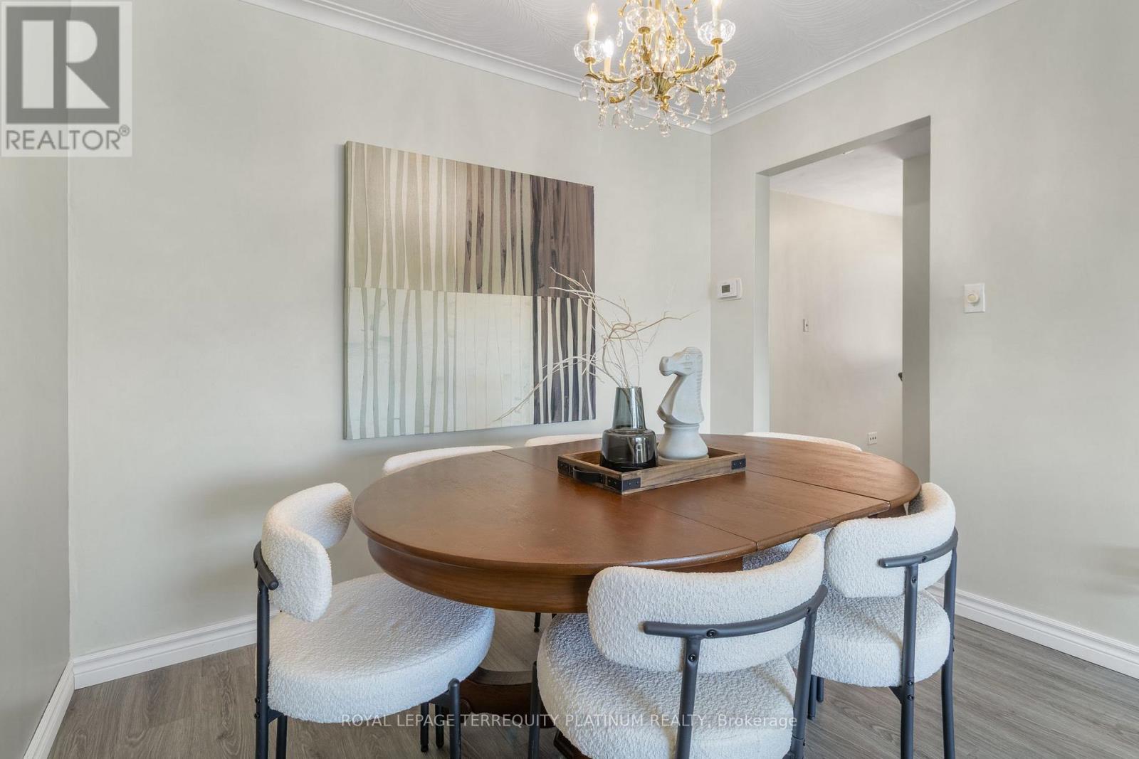 32 Buckland Road, Toronto, Ontario  M3L 1W1 - Photo 11 - W13809290