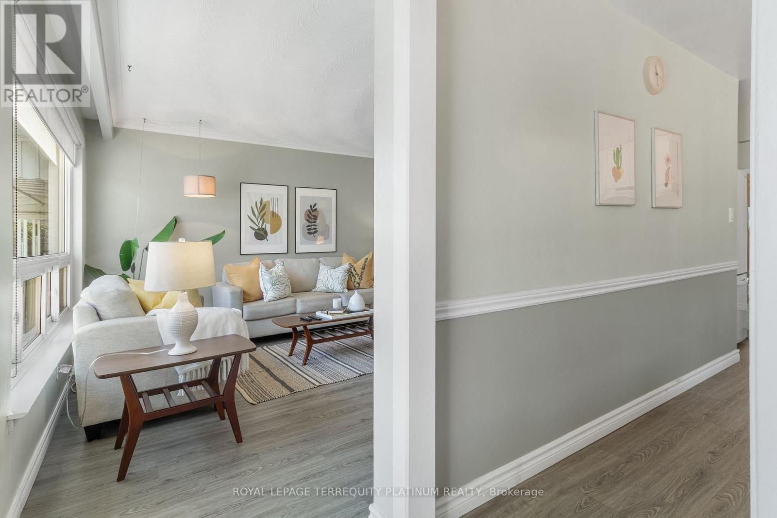 32 Buckland Road, Toronto, Ontario  M3L 1W1 - Photo 5 - W13809290