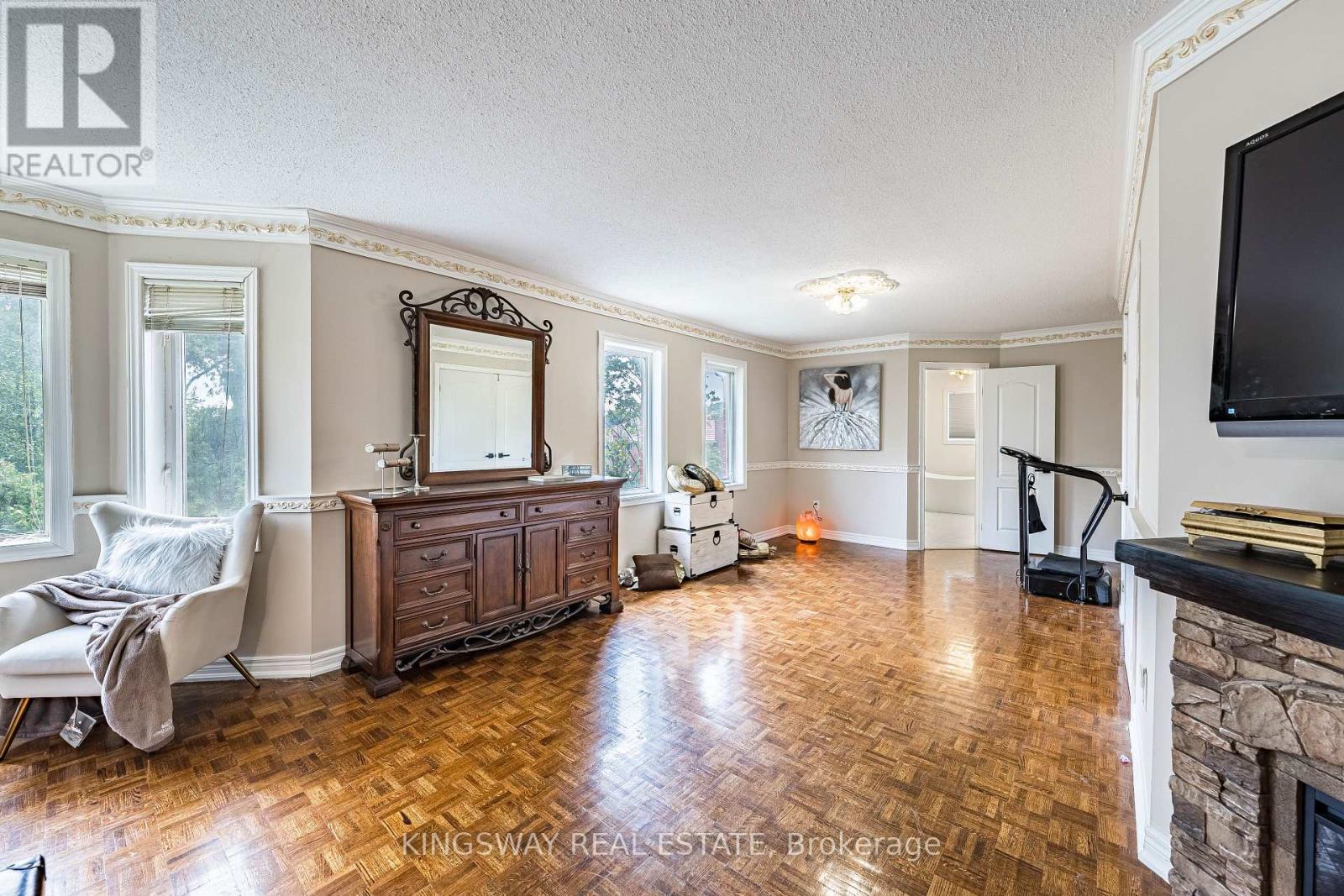 5969 Rayshaw Crescent, Mississauga, Ontario  L5M 2P1 - Photo 22 - W13809292