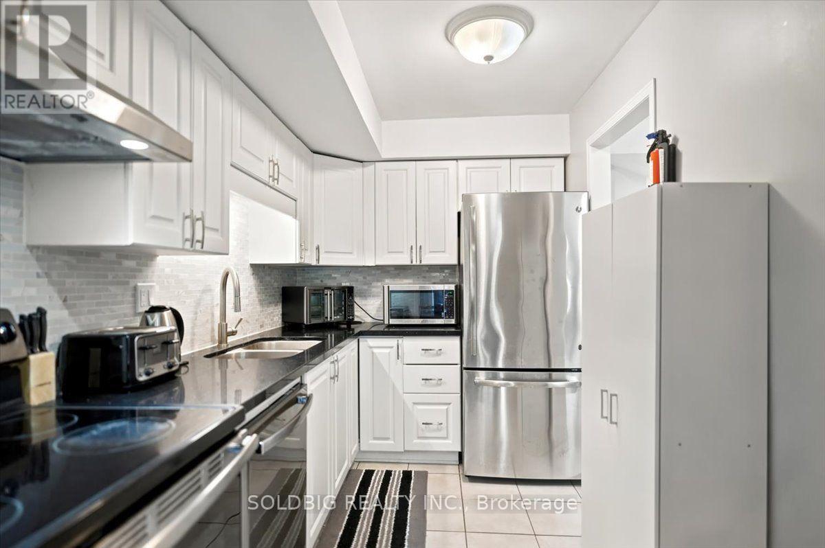78 - 78 Stewart Maclaren Road, Halton Hills, Ontario L7G 5L9 - Photo 3 - W13809326