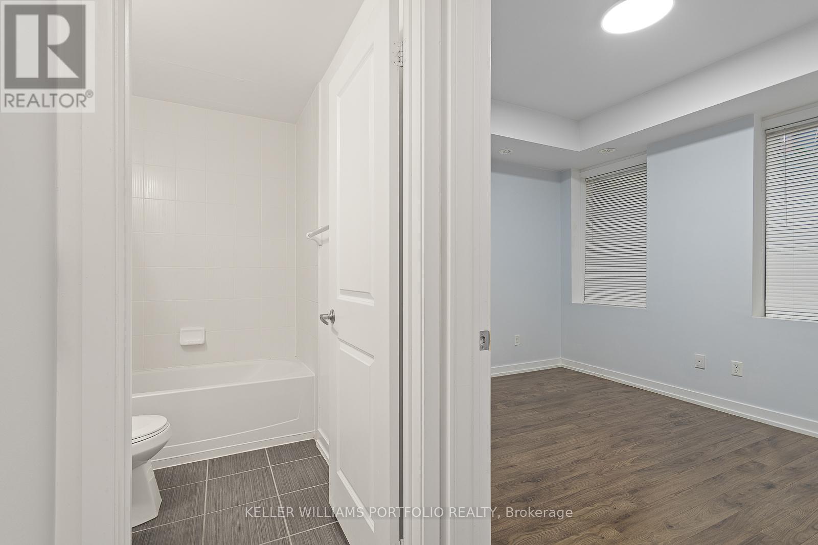 10 - 869 Wilson Avenue, Toronto, Ontario  M3K 0A4 - Photo 17 - W13809352