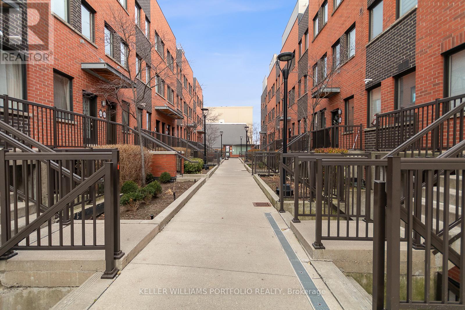 10 - 869 Wilson Avenue, Toronto, Ontario  M3K 0A4 - Photo 2 - W13809352