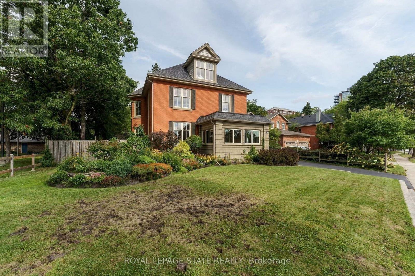 627 Maple Avenue, Burlington, Ontario  L7S 1M7 - Photo 3 - W13809354