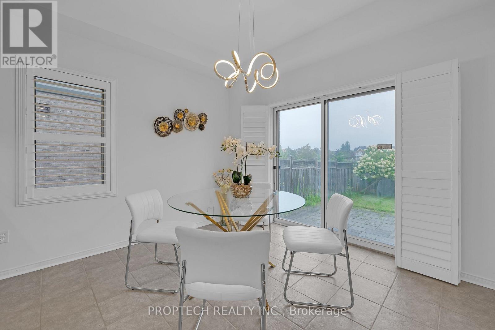 5851 Summerside Drive, Mississauga, Ontario  L5M 6J5 - Photo 16 - W13809366