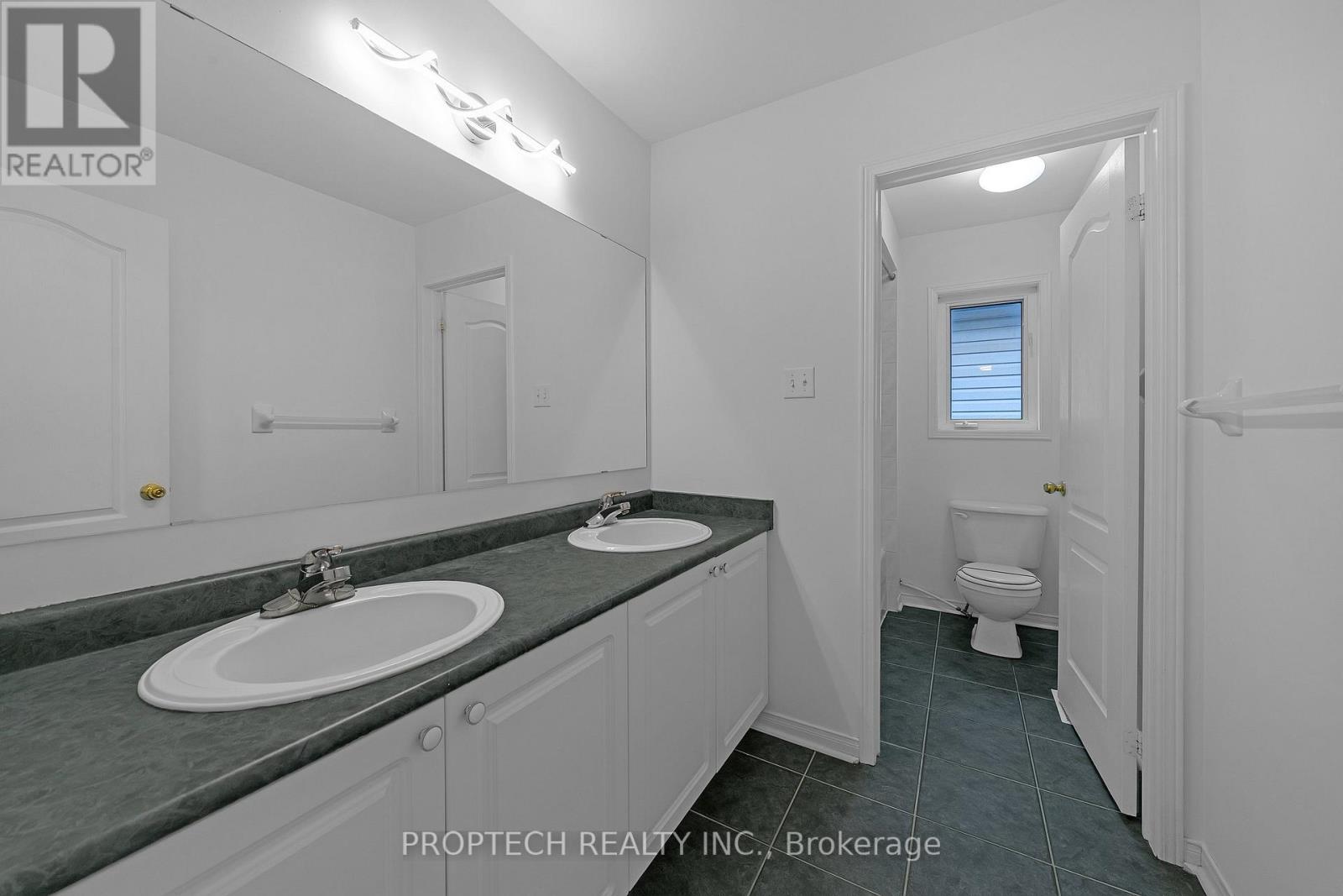 5851 Summerside Drive, Mississauga, Ontario  L5M 6J5 - Photo 33 - W13809366