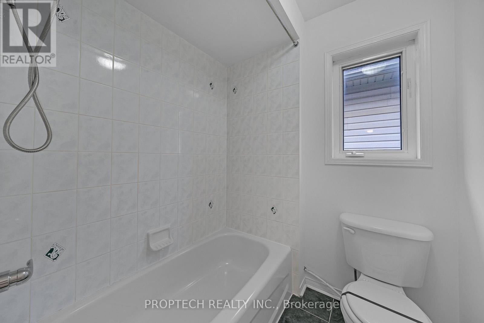 5851 Summerside Drive, Mississauga, Ontario  L5M 6J5 - Photo 34 - W13809366