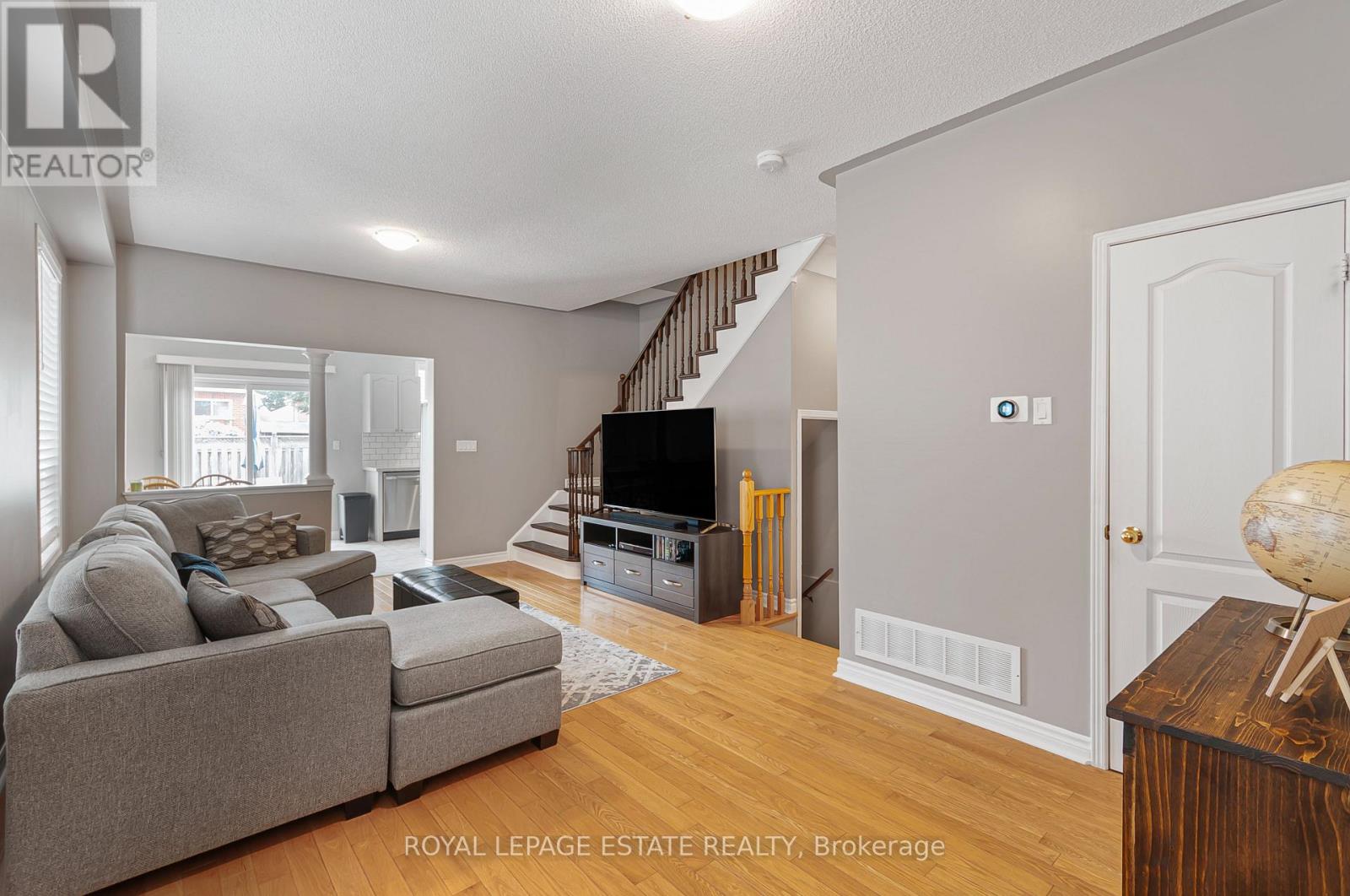 9 Brookstone Court, Caledon, Ontario  L7C 1C7 - Photo 5 - W13809368