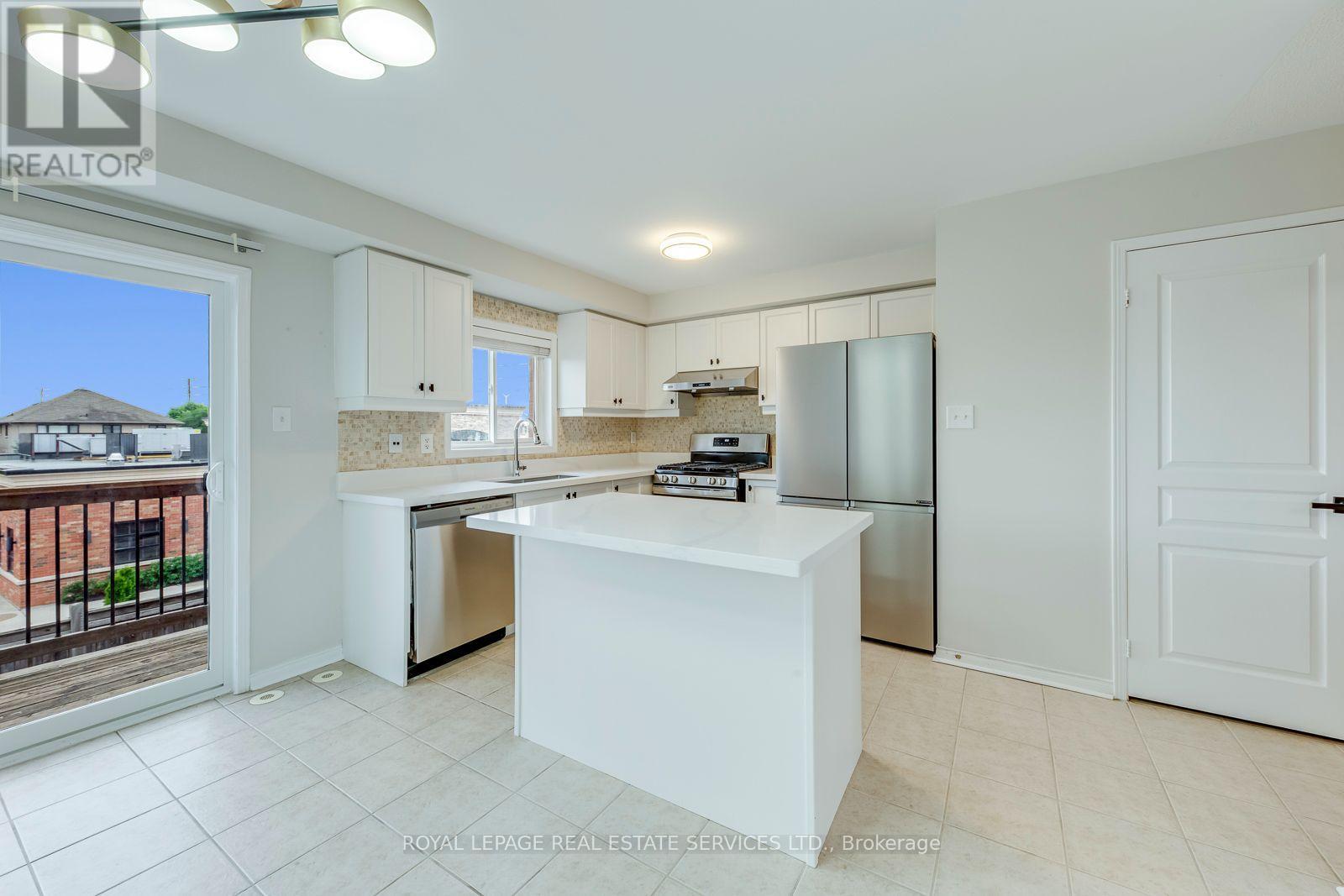 2418 Adamvale Crescent, Oakville, Ontario  L6M 0E1 - Photo 17 - W13809410