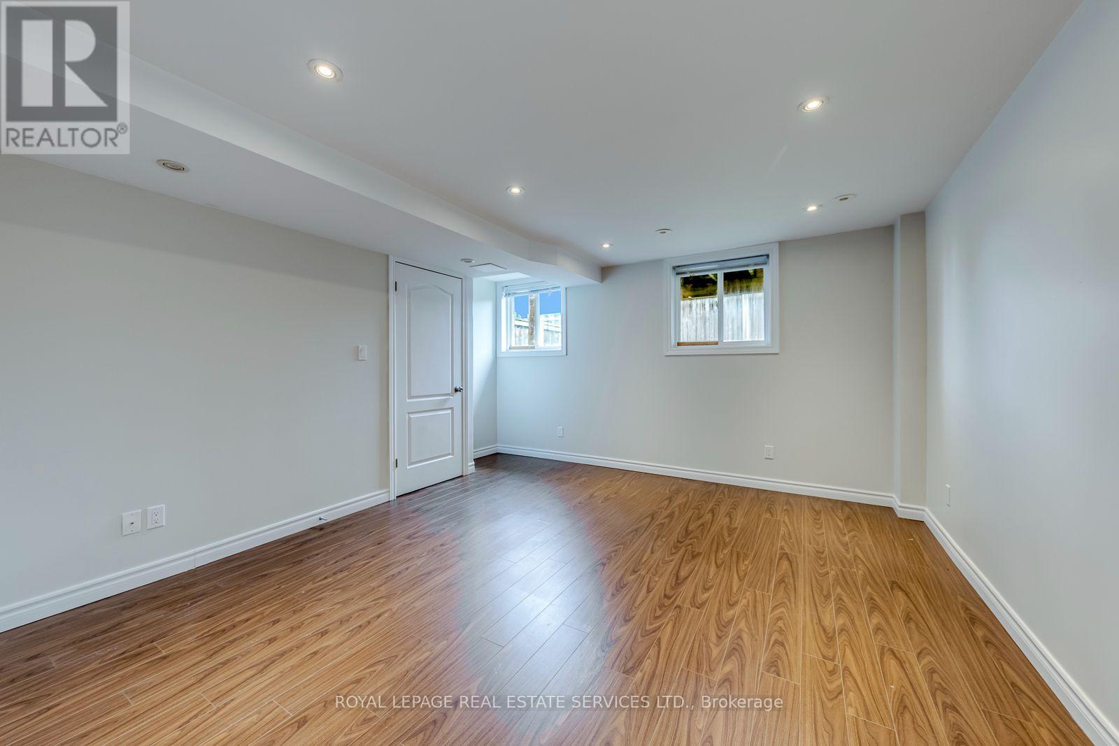 2418 Adamvale Crescent, Oakville, Ontario  L6M 0E1 - Photo 36 - W13809410