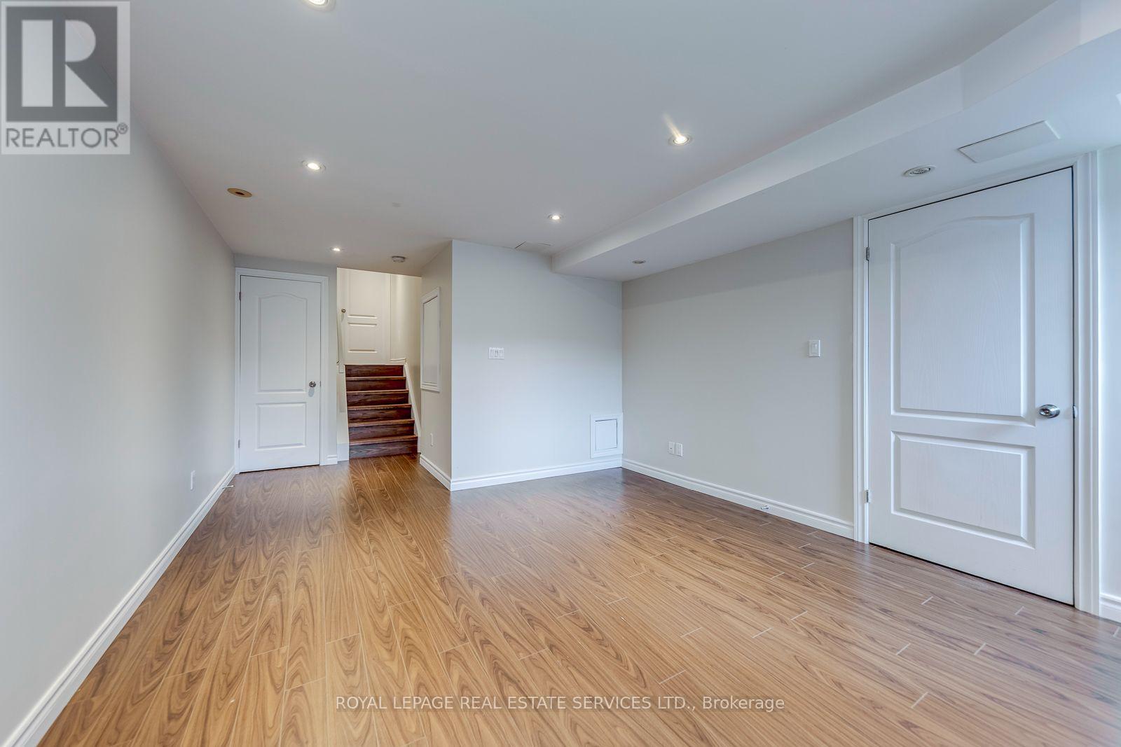2418 Adamvale Crescent, Oakville, Ontario  L6M 0E1 - Photo 38 - W13809410