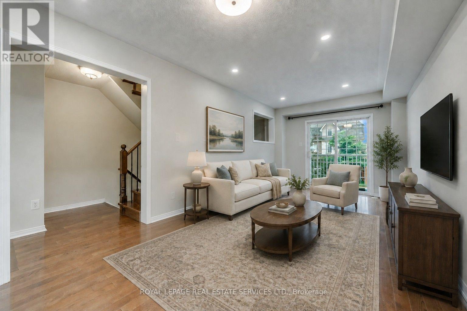 2418 Adamvale Crescent, Oakville, Ontario  L6M 0E1 - Photo 6 - W13809410