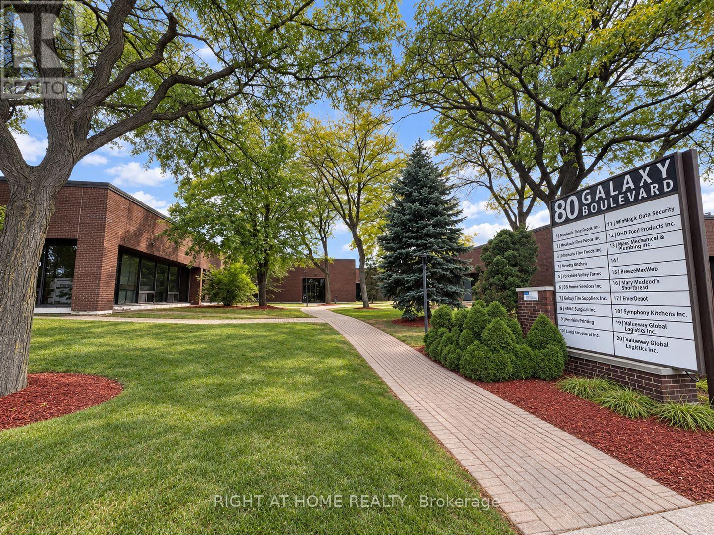 18 - 80 GALAXY BOULEVARD W, Toronto, Ontario