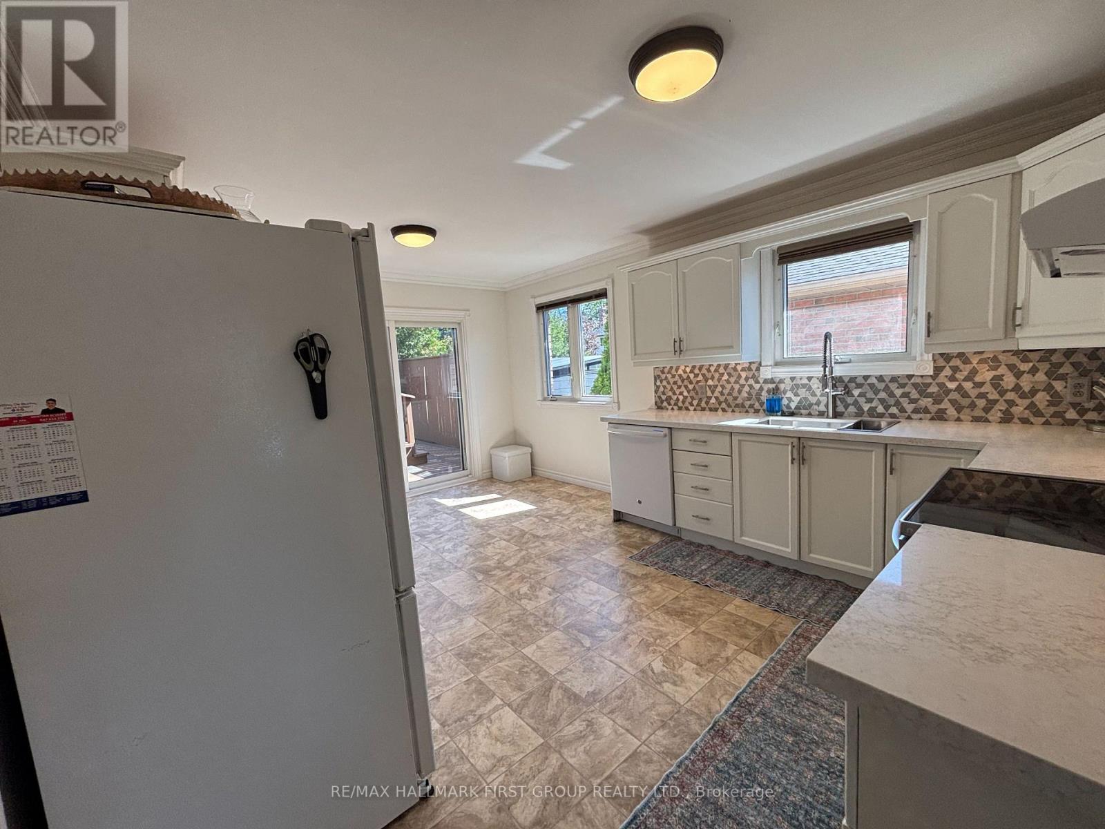 #upper - 640 Pinewood Drive, Peterborough, Ontario  K9K 1L2 - Photo 25 - X13809362
