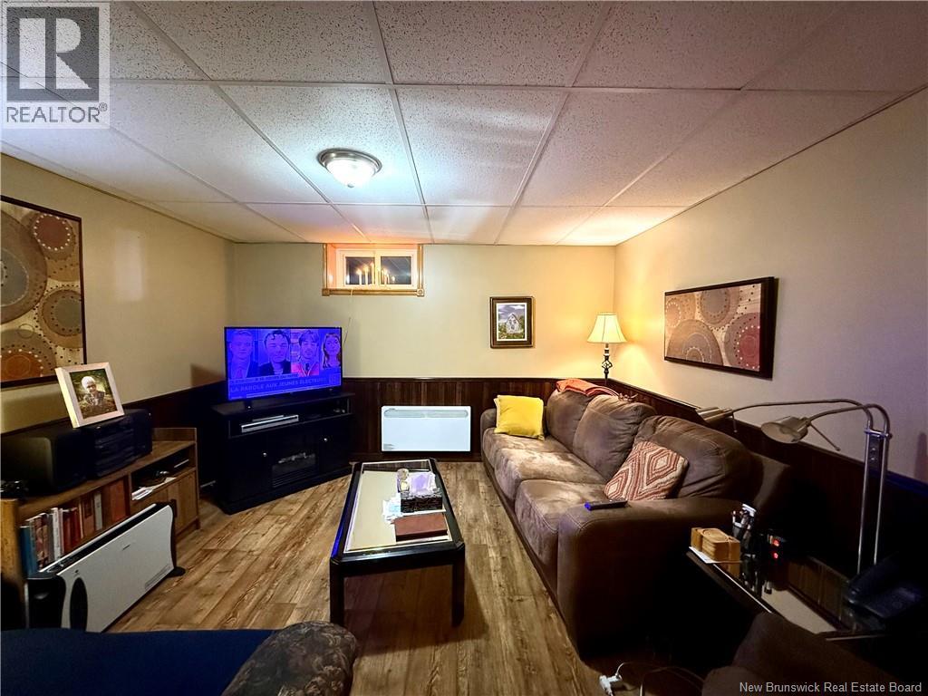 125 42e Avenue, Edmundston, New Brunswick  E3V 2Z5 - Photo 31 - NB148237