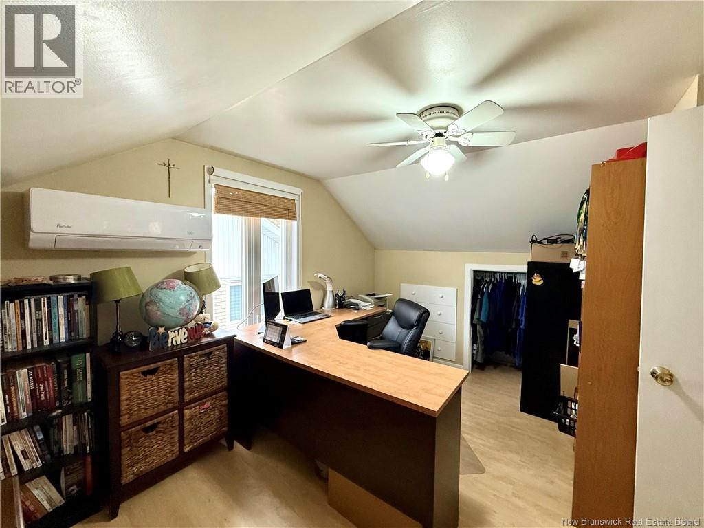 125 42e Avenue, Edmundston, New Brunswick  E3V 2Z5 - Photo 22 - NB148237