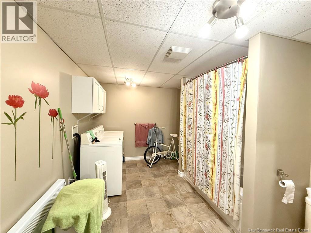 125 42e Avenue, Edmundston, New Brunswick  E3V 2Z5 - Photo 30 - NB148237