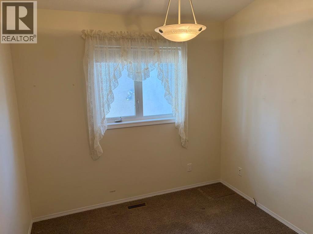94 Fairmont Garden Road S, Lethbridge, Alberta  T1K 7L2 - Photo 21 - A2337246