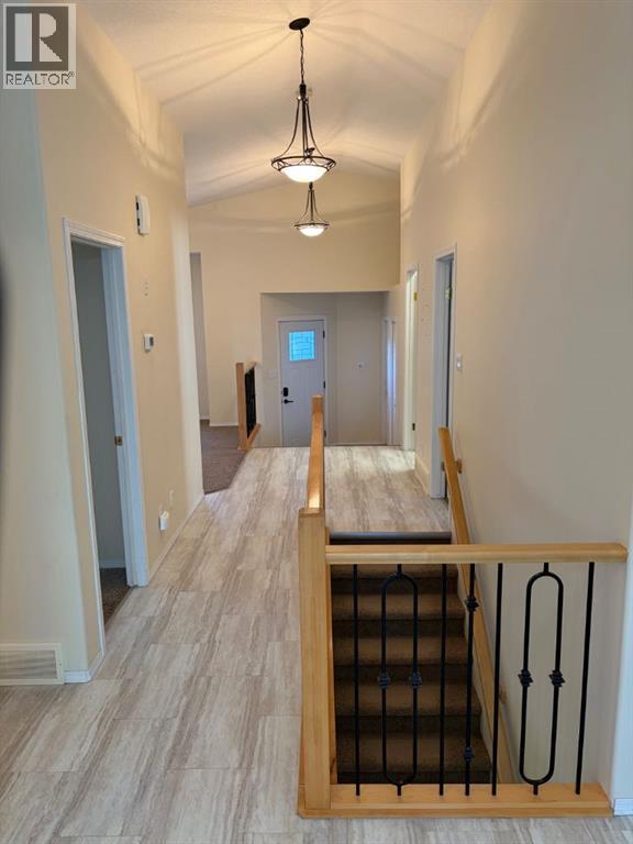94 Fairmont Garden Road S, Lethbridge, Alberta  T1K 7L2 - Photo 7 - A2337246