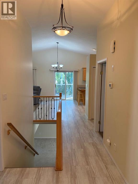 94 Fairmont Garden Road S, Lethbridge, Alberta  T1K 7L2 - Photo 6 - A2337246