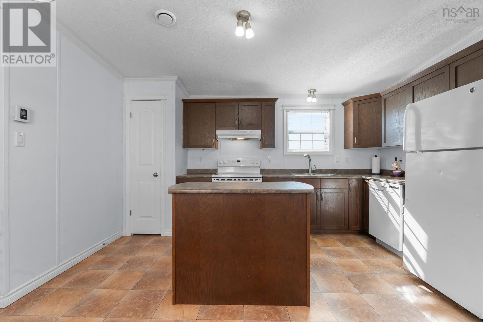 32 Davis Drive, South Uniacke, Nova Scotia  B0N 1Z0 - Photo 6 - 202623931