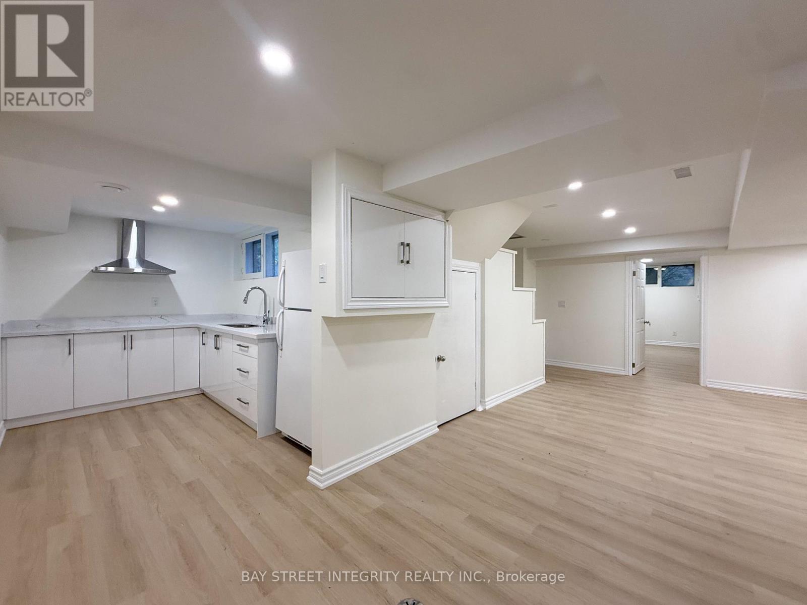 Lower - 40 Rippleton Road, Toronto, Ontario  M3B 1H6 - Photo 2 - C13702176