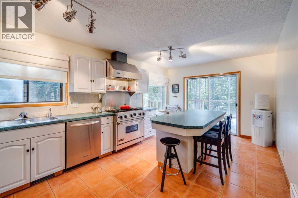 11 Elk Valley Gate, Bragg Creek, Alberta  T0L 0K0 - Photo 10 - A2345433