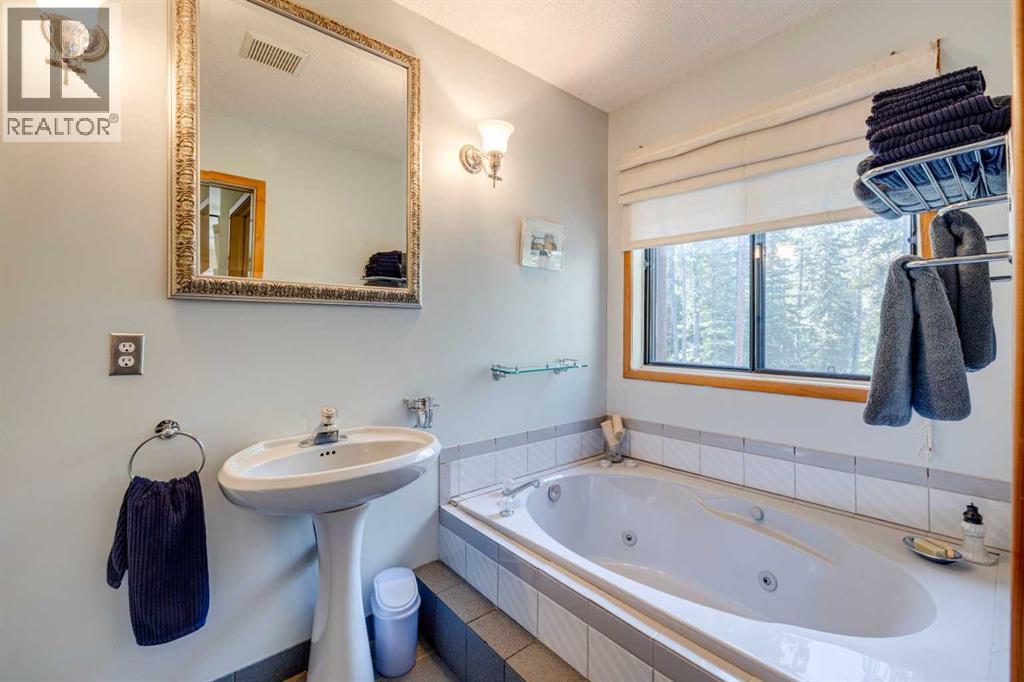 11 Elk Valley Gate, Bragg Creek, Alberta  T0L 0K0 - Photo 20 - A2345433