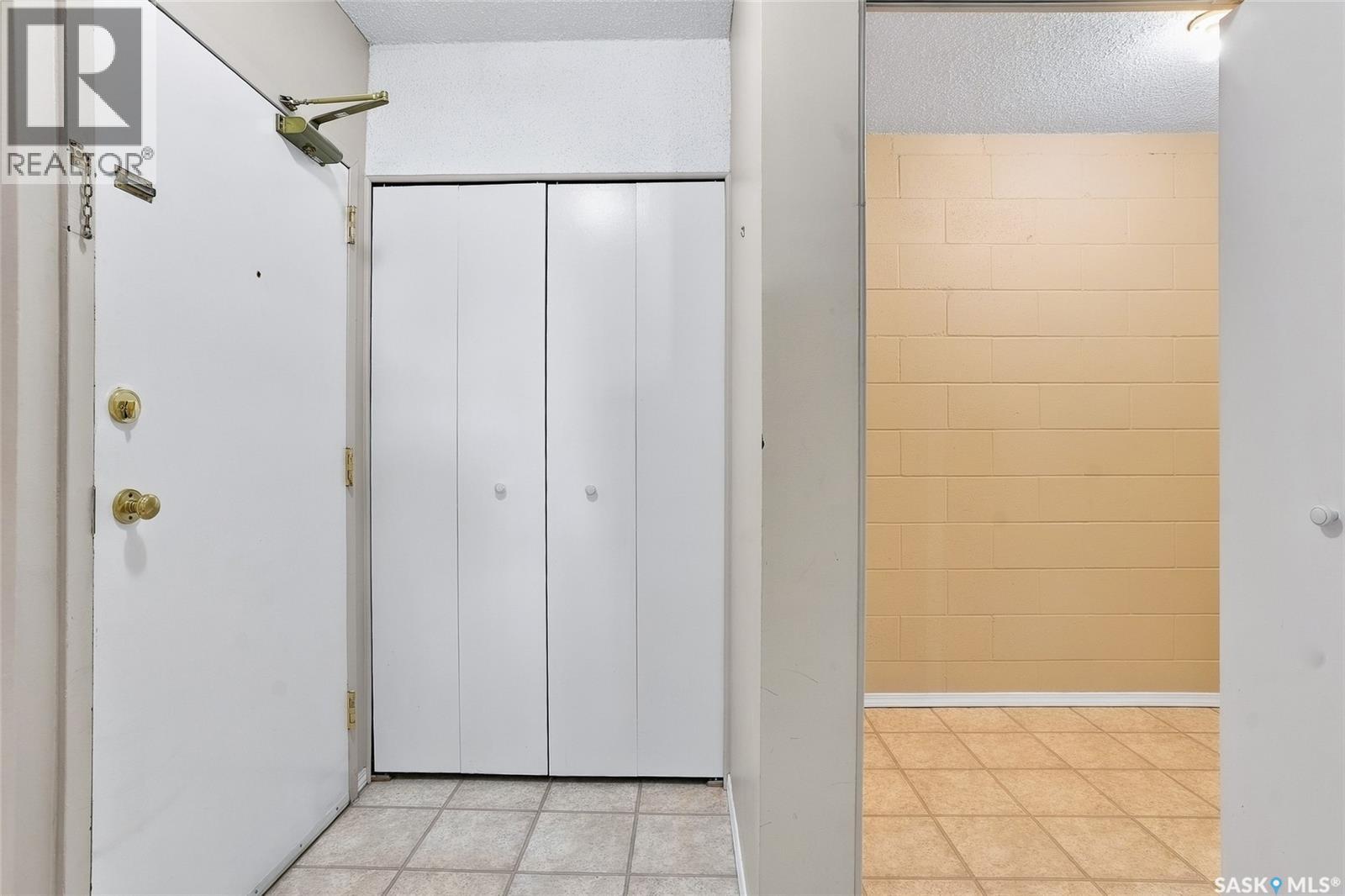 301 143 St Lawrence Court, Saskatoon, Saskatchewan  S7K 4H3 - Photo 10 - SK049009