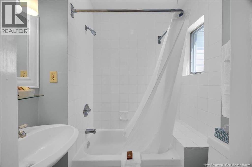3180 Rothesay Road photo 34